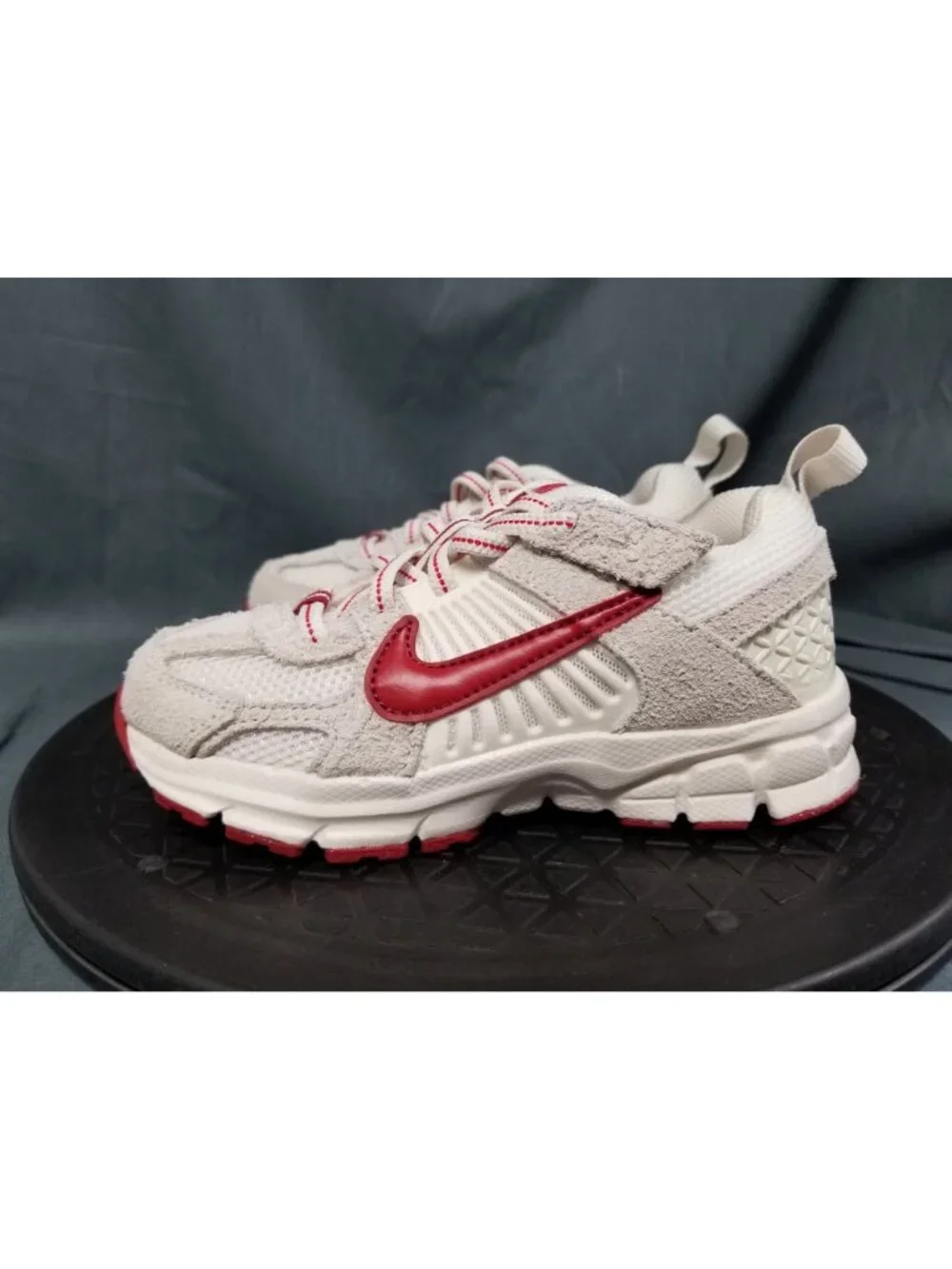 Nike Vomero 5 SE (PS) Sail Crimson Red Sneakers Mesh Kids Size 11c NEW NO BOX!